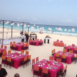 Island Vows Destination Weddings & Honeymoons - Hard Rock Cancun beach reception