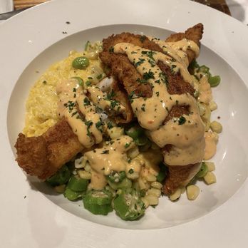 Florence’s Lowcountry Kitchen - Fish and grits - Seafood Near Me - Charleston, South Carolina Florence’s Lowcountry Kitchen - Fish and grits - Seafood Near Me - Charleston, South Carolina