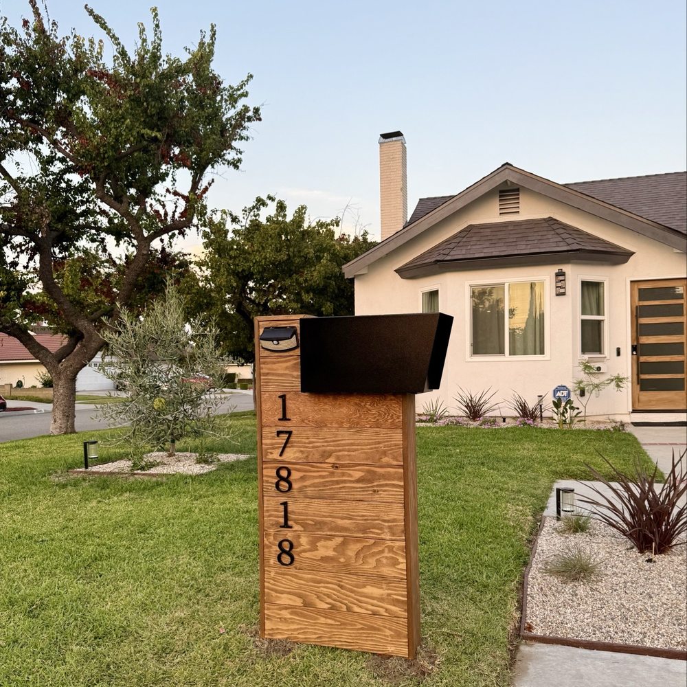 Flashpoint Builders - Had our new mailbox done by A&A.  Anton and Alex did a great job!  Makes getting the mail extra extra! - Gutter Services Near Me