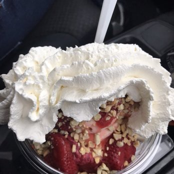 Page's - Strawberry shortcake sundae...the picture does not adequately capture how giant this thing is! - Ice Cream & Frozen Yogurt Near Me - Pittsburgh, Pennsylvania Page's - Strawberry shortcake sundae...the picture does not adequately capture how giant this thing is! - Ice Cream & Frozen Yogurt Near Me - Pittsburgh, Pennsylvania