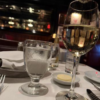 Gallaghers Steakhouse - Steakhouses Near Me - New York, New York Gallaghers Steakhouse - Steakhouses Near Me - New York, New York