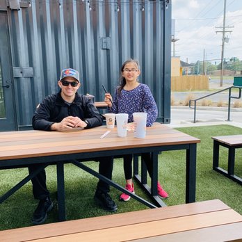 Smalls Sliders - Loved sitting outside!! - Fast Food Near Me - Baton Rouge, Louisiana