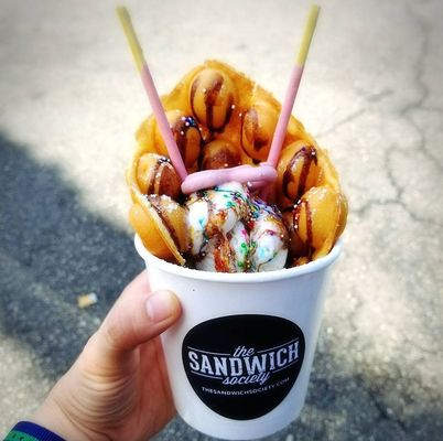 The Sandwich Society by null