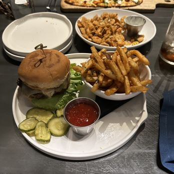 402 eat + drink - 402 Burger and fries - American Near Me - Omaha, Nebraska 402 eat + drink - 402 Burger and fries - American Near Me - Omaha, Nebraska