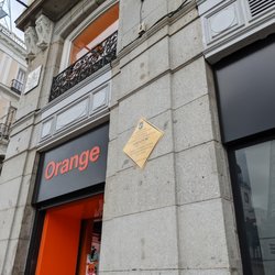 Orange - Orange in Puerta del Sol, Madrid