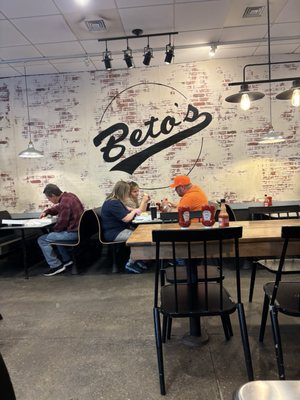 Beto's Pizza by null