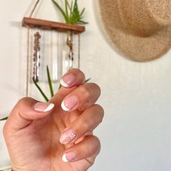 Sassy Nail - French Gel Manicure + design