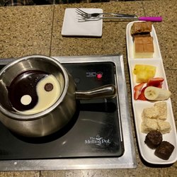 The Melting Pot - Ying Yang chocolate fondue