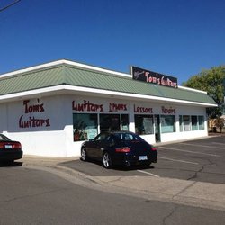 Tom's Guitar - Store front