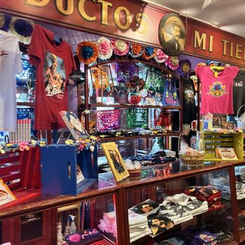 Mi Tierra Cafe & Bakery - Souvenir section - Mexican Near Me - San Antonio, Texas