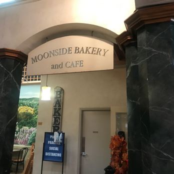 Moonside Bakery & Cafe - Bakeries Near Me - Half Moon Bay, California