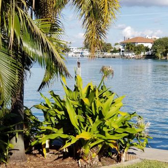Westwinds Waterfront Resort - Hotels Near Me - Treasure Island, Florida