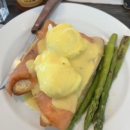 Eggs Benedict with Salmon