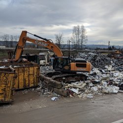 Valley Recycling - Ferrous pile with Excavator for sorting