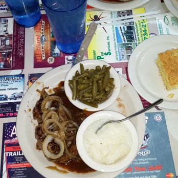 The Big Rig 2 - Grilled chopped steak with grilled onions and gravy, green beans, grits and cornbread. - Diners Near Me - Deland, Florida