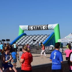 Insane Inflatable 5k - Start area / first obstacle