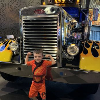 Pizza Rock - Grandson had fun! - Pizza Near Me - Henderson, Nevada