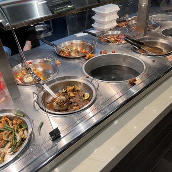 Panda Express - Photo of the line almost out of food an hour and half before closing - Chinese Near Me - Jackson, Michigan