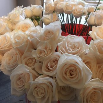 Lolo Creations - Roses - Floral Designers Near Me - Corona, California