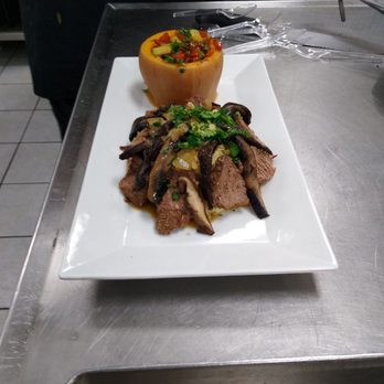 Azalea's Green Tomato - Private chef event butternut squash with steak smoke mushroom mashed - Food Trucks Near Me Azalea's Green Tomato - Private chef event butternut squash with steak smoke mushroom mashed - Food Trucks Near Me