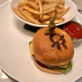 Commission Row - Wagyu Burger - Steakhouses Near Me - Indianapolis, Indiana