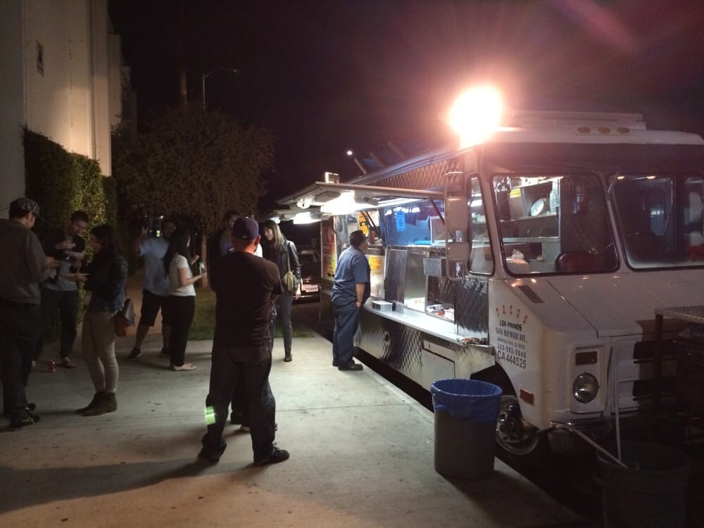 Los Primos Taco Truck Logo