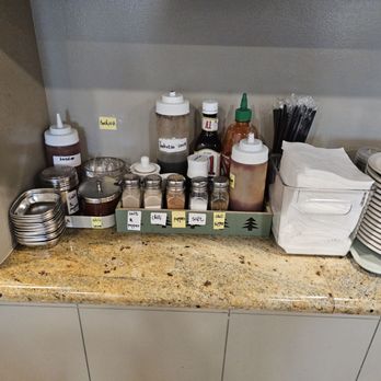 7 Noodles & Sizzling - Sauce station and extra utensils & dishes - Noodles Near Me - San Jose, California