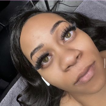 H Lash & Brows - Signature wispy mega volume - Eyelash Service Near Me - Houston, Texas H Lash & Brows - Signature wispy mega volume - Eyelash Service Near Me - Houston, Texas
