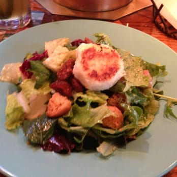 Silverado - Warm goat cheese & pecan salad - American Near Me - Annandale, Virginia