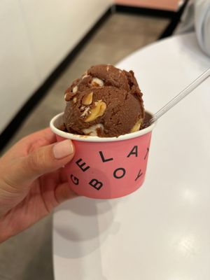Gelato Boy by null