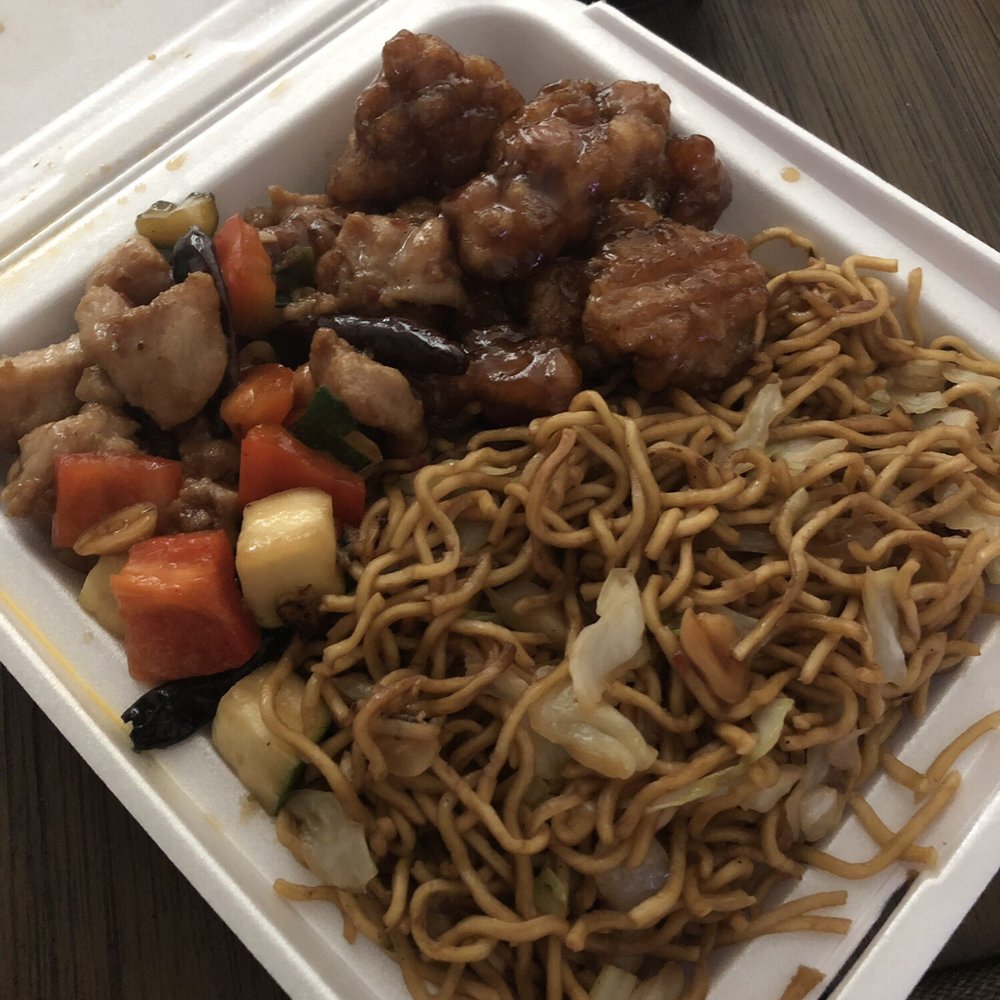 Chow mien , Kung pao chicken, and orange chicken (big plate) Chow mien , Kung pao chicken, and orange chicken (big plate)