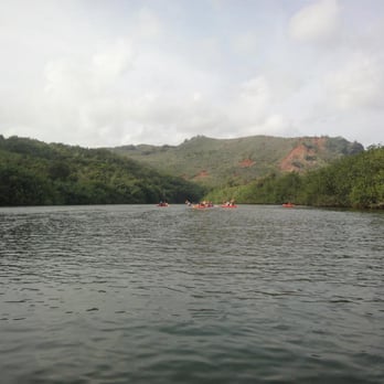 Rainbow Kayak Tours - Beautiful vistas on the Wailua River. - Rafting/Kayaking Near Me - Kapaa, Hawaii