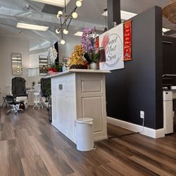 Angel Nail Spa - reception area