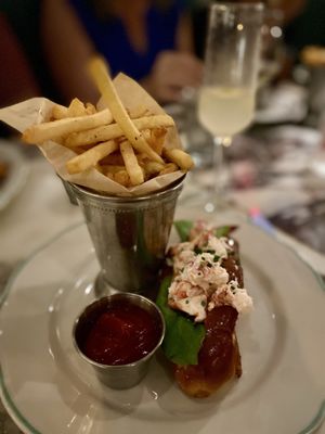 Green Point Seafood and Oyster Bar by null