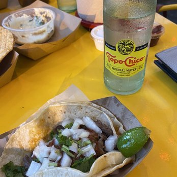 Hola - Tacos Near Me - Lakewood, Ohio