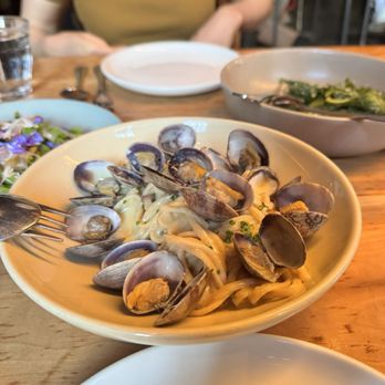 Rolf and Daughters - Linguine and clams - New American Near Me - Nashville, Tennessee Rolf and Daughters - Linguine and clams - New American Near Me - Nashville, Tennessee