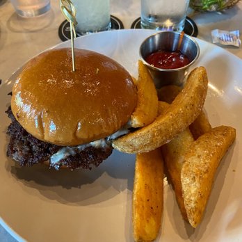 The Sonder Shaker - Classic smash with wagyu beef and some hearty fries - New American Near Me - Minneapolis, Minnesota