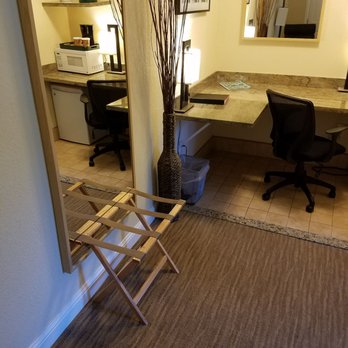 Marin Lodge - Very helpful desk area. Tons of room to spread out and do your work (or makeup). - Hotels Near Me - San Rafael, California