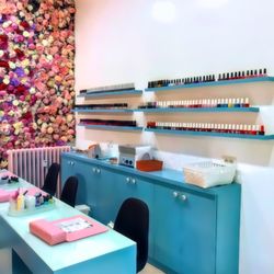 Pink Nail Spa - Manicure