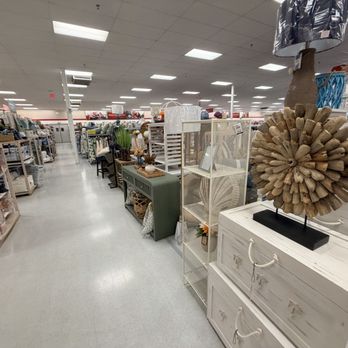 Bealls - Furniture - Shopping Centers Near Me - Deer Park, Texas