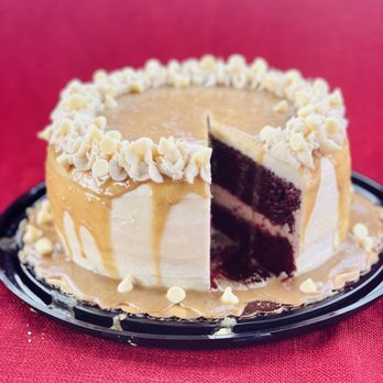 Chef Danielle Sharesse - White Chocolate Caramel Cake - Personal Chefs Near Me Chef Danielle Sharesse - White Chocolate Caramel Cake - Personal Chefs Near Me