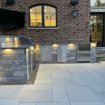 Arrowhead Brick Pavers - General Contractors Near Me - Bristol, Illinois