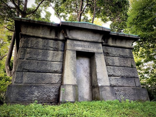 The Green-Wood Cemetery by null