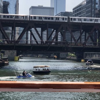 Shoreline Sightseeing - El at Wolf Point - Architectural Tours Near Me - Chicago, Illinois