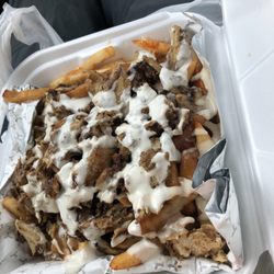 Pita & Grill - Shawarma poutine