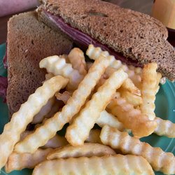 South Shore Pub & Grille