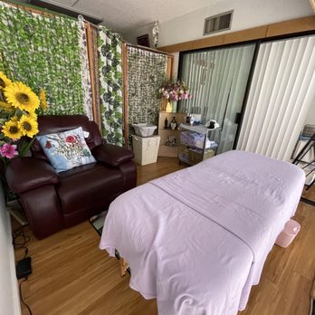 Paradise Waxing Spa - Now offering massage services by appointment only. $12 off massage special on Tue & Wed. - Waxing Near Me - Honolulu, Hawaii Paradise Waxing Spa - Now offering massage services by appointment only. $12 off massage special on Tue & Wed. - Waxing Near Me - Honolulu, Hawaii
