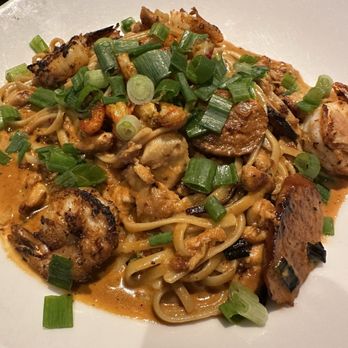Yard House - Cajun seafood with noodles - New American Near Me - Concord, California