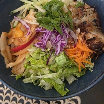 Le Petit Vietnam - Bun Calamari - Vietnamese Near Me - Ajaccio, 2A