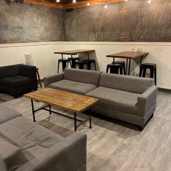 Beermiscuous - Party room